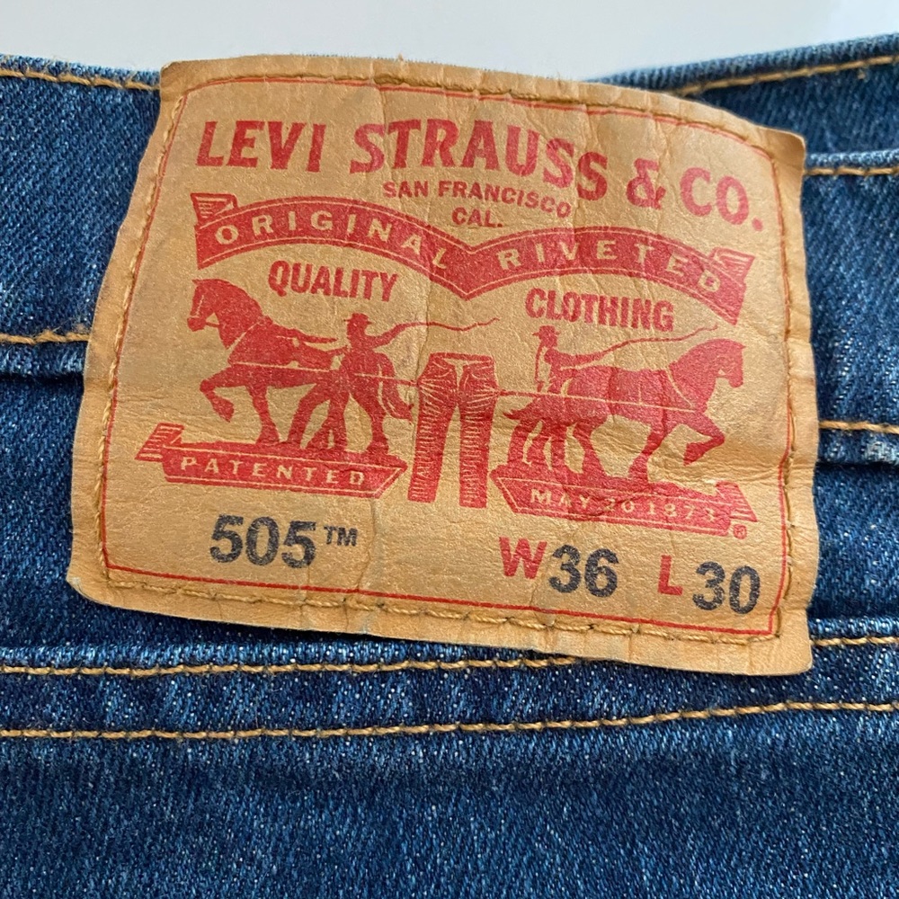 Men’s Levi jeans